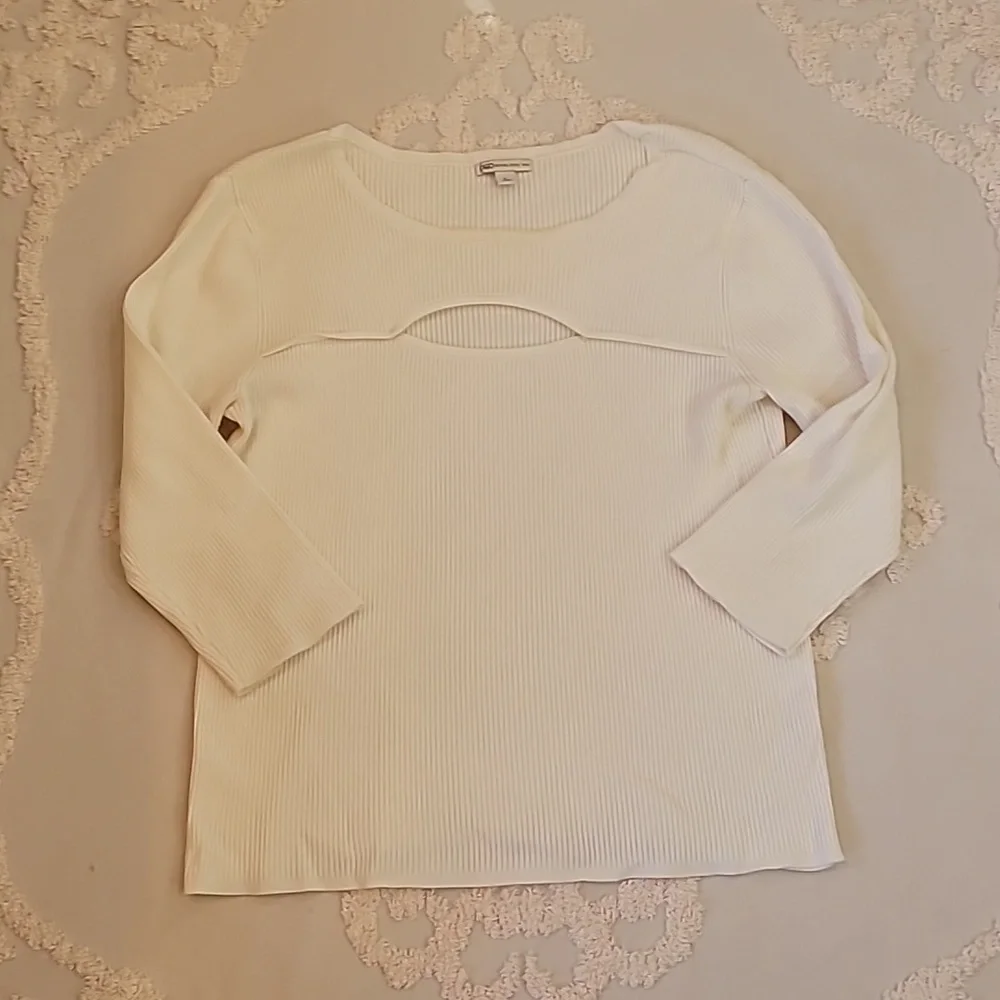 Cream Sweater - Picture 2 of 4